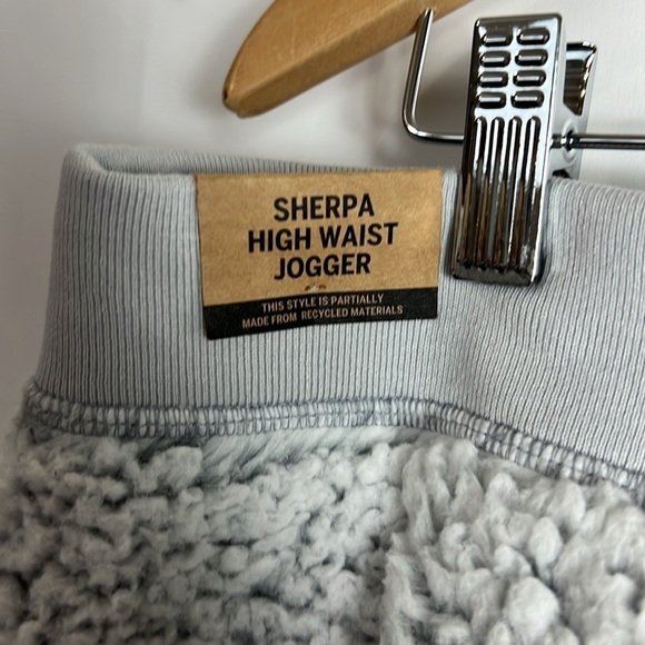 PINK High Waist Sherpa Joggers Gray NWT Cozy Sz L - Picture 3 of 10